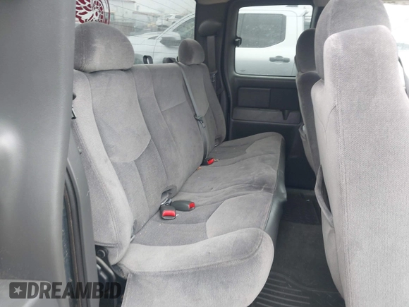 2006 GMC New Sierra 1500 SL with VIN 1GTEC19V96Z218895, listed as a IAAI auction lot 41493566 with 122,107 mi miles. Bid and sale history available at carsss.com. Image 8.