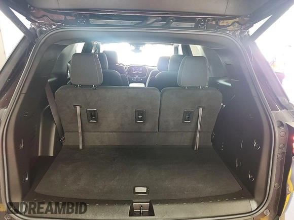 2022 Chevrolet Traverse LT Cloth z VIN 1GNEVGKW2NJ154512, wystawiony jako IAAI lot #42569716 z przebiegiem 84 735 mil mil oraz . Historia ofert i sprzedaży dostępna na DreamBid. Obrazek 10.