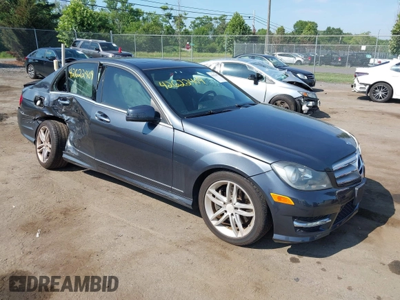 2013 Mercedes-Benz C 300 Sport с VIN WDDGF8AB2DG072641, выставлен на аукционе IAAI как лот 42622409 с пробегом 96 832 миль миль и . История ставок и продаж доступна на DreamBid. Изображение 1.
