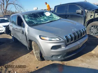 2015 Jeep Cherokee Sport with VIN 1C4PJLAB9FW722537, listed as a IAAI auction lot 41270477 with 135,912 mi miles. Bid and sale history available at carsss.com. Image 1.