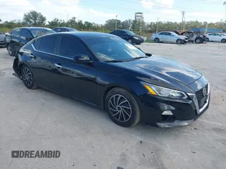 2020 Nissan Altima 2.5 S with VIN 1N4BL4BVXLC249060, listed as a IAAI auction lot 40719831 with 94,731 mi miles. Bid and sale history available at carsss.com. Image 1.