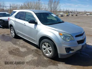 2013 Chevrolet Equinox LS z VIN 2GNFLCEK2D6403138, wystawiony jako IAAI lot #41733175 z przebiegiem 126 757 mil mil oraz . Historia ofert i sprzedaży dostępna na DreamBid. Obrazek 1.
