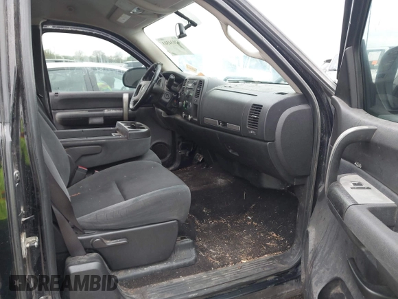2009 Chevrolet Silverado 1500 LT with VIN 1GCEK29069Z138696, listed as a IAAI auction lot 42034503 with 258,850 mi miles and . Bid and sale history available at DreamBid. Image 5.