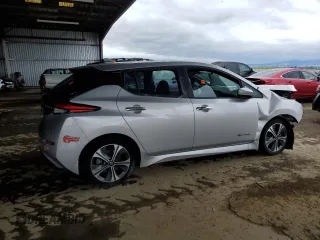 2018 Nissan LEAF SL with VIN 1N4AZ1CPXJC309389, listed as a Copart auction lot 43636015 with 76,070 mi miles and Clean Title. Bid and sale history available at DreamBid. Image 3.