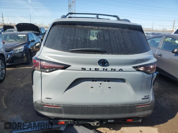 2024 Toyota Sienna LE with VIN 5TDCSKFC5RS123212, listed as a Copart auction lot 44034235 with 9,090 mi miles and Salvage Title. Bid and sale history available at carsss.com. Image 6.