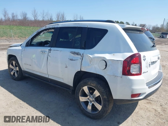 2017 Jeep Compass High Altitude z VIN 1C4NJDEB7HD126672, wystawiony jako IAAI lot #42092628 z przebiegiem 90 386 mil mil oraz . Historia ofert i sprzedaży dostępna na DreamBid. Obrazek 3.