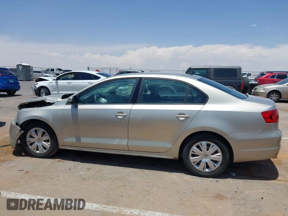 2014 Volkswagen Jetta SE with VIN 3VWD17AJ2EM314622, listed as a IAAI auction lot 42358394 with 105,654 mi miles and . Bid and sale history available at DreamBid. Image 14.