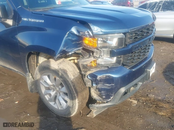 2019 Chevrolet Silverado 1500 Custom with VIN 1GCRWBEF1KZ209860, listed as a IAAI auction lot 41145748 with 90,258 mi miles. Bid and sale history available at carsss.com. Image 6.