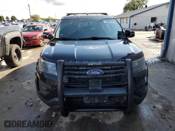 2017 Ford Police Interceptor Utility z VIN 1FM5K8ATXHGC35415, wystawiony jako Copart lot #73063734 z przebiegiem 122 404 mil mil oraz Szkoda całkowita • Salvage title. Historia ofert i sprzedaży dostępna na DreamBid. Obrazek 5.