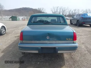 1993 Chrysler New Yorker z VIN 1C3XV66R5PD188692, wystawiony jako IAAI lot #41832600 z przebiegiem 146 380 mil mil oraz . Historia ofert i sprzedaży dostępna na DreamBid. Obrazek 16.