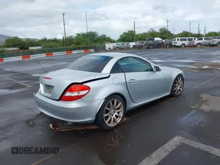 2005 Mercedes-Benz SLK 230/320 с VIN WDBWK56F35F045143, выставлен на аукционе IAAI как лот 42014710 с пробегом 96 868 миль миль и . История ставок и продаж доступна на DreamBid. Изображение 4.