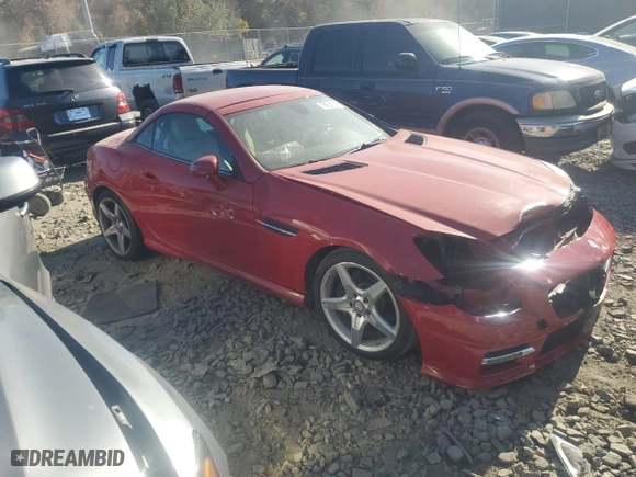 2012 Mercedes-Benz SLK-Class SLK 350 with VIN WDDPK5HAXCF005815, listed as a Copart auction lot 78634034 with 0 mi miles and Salvage Title. Bid and sale history available at carsss.com. Image 4.