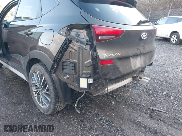 2019 Hyundai Tucson Ultimate with VIN KM8J3CALXKU070862, listed as a IAAI auction lot 41148707 with 88,946 mi miles. Bid and sale history available at carsss.com. Image 6.