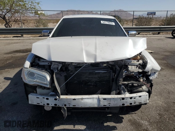 2012 Chrysler 300 C z VIN 2C3CCAET6CH195930, wystawiony jako Copart lot #54779835 z przebiegiem 103 022 mil mil oraz Szkoda całkowita • Salvage title. Historia ofert i sprzedaży dostępna na DreamBid. Obrazek 5.