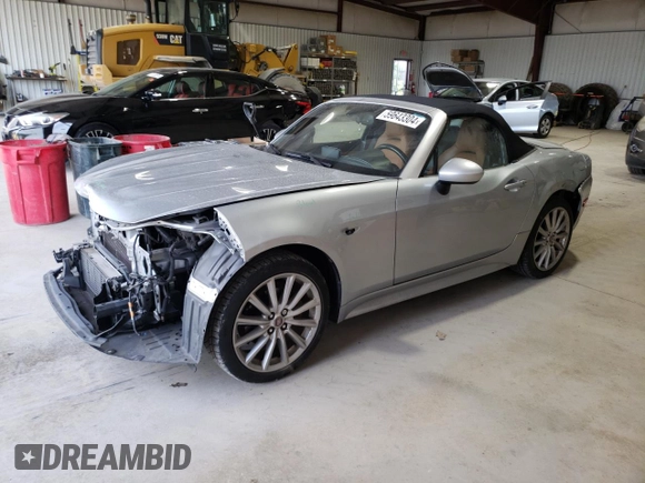 2019 FIAT 124 Spider Urbana Edition z VIN JC1NFAEK3K0141858, wystawiony jako Copart lot #59643304 z przebiegiem 120 343 mil mil oraz Szkoda całkowita • Salvage title. Historia ofert i sprzedaży dostępna na DreamBid. Obrazek 1.
