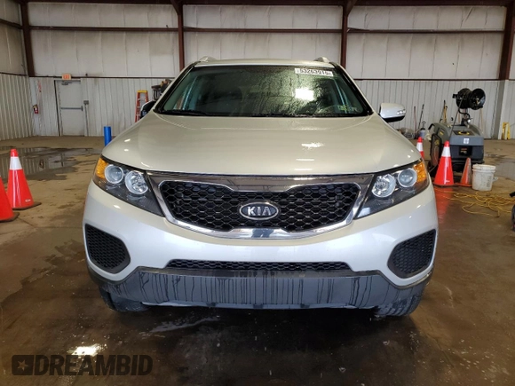 2013 Kia Sorento LX with VIN 5XYKT4A20DG402804, listed as a Copart auction lot 53263915 with 103,574 mi miles and Salvage Title. Bid and sale history available at carsss.com. Image 5.