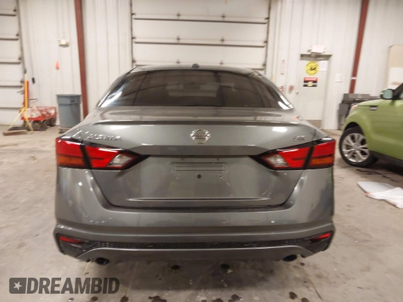 2019 Nissan Altima SR with VIN 1N4BL4CV6KC186522, listed as a IAAI auction lot 41773234 with 95,654 mi miles and . Bid and sale history available at DreamBid. Image 17.