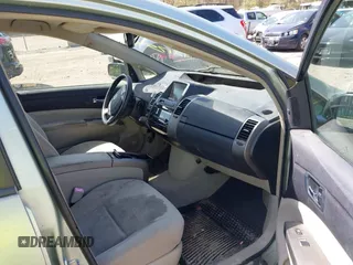 2007 Toyota Prius with VIN JTDKB20U377653926, listed as a IAAI auction lot 42175428 with 198,500 mi miles. Bid and sale history available at carsss.com. Image 5.