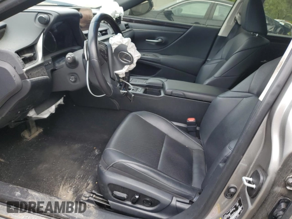 2019 Lexus ES 300h z VIN JTHB21B14K2043342, wystawiony jako Copart lot #57951075 z przebiegiem 93 035 mil mil oraz Szkoda całkowita • Salvage title. Historia ofert i sprzedaży dostępna na DreamBid. Obrazek 7.