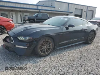 2020 Ford Mustang EcoBoost z VIN 1FA6P8TH4L5111623, wystawiony jako Copart lot #57888615 z przebiegiem 96 154 mil mil oraz Szkoda całkowita • Salvage title. Historia ofert i sprzedaży dostępna na DreamBid. Obrazek 1.
