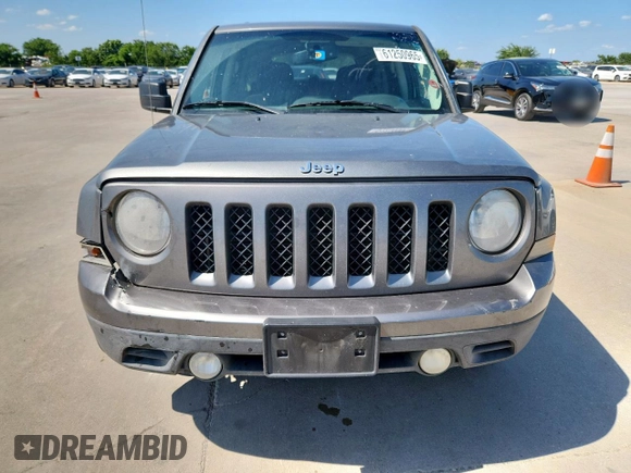 2014 Jeep Patriot High Altitude z VIN 1C4NJPFA3ED624371, wystawiony jako Copart lot #61250965 z przebiegiem 169 148 mil mil oraz Szkoda całkowita • Salvage title. Historia ofert i sprzedaży dostępna na DreamBid. Obrazek 5.