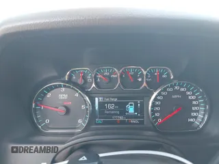 2017 Chevrolet Suburban Premier z VIN 1GNSCJKC5HR139150, wystawiony jako IAAI lot #42125570 z przebiegiem 177 792 mil mil oraz . Historia ofert i sprzedaży dostępna na DreamBid. Obrazek 7.