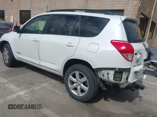 2006 Toyota RAV4 Limited with VIN JTMBK31V665006220, listed as a IAAI auction lot 41922963 with 207,389 mi miles. Bid and sale history available at carsss.com. Image 3.