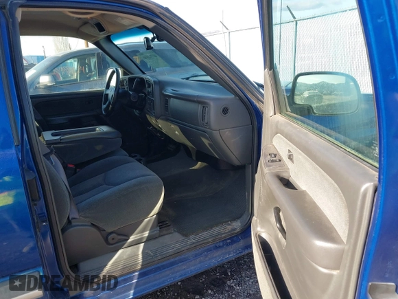 2003 Chevrolet Silverado 1500 LS with VIN 1GCEK19V73E279426, listed as a IAAI auction lot 41712046 with 205,553 mi miles. Bid and sale history available at carsss.com. Image 5.