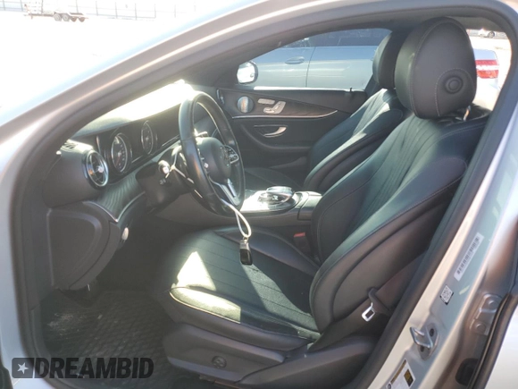 2019 Mercedes-Benz E 300 with VIN WDDZF4JB8KA489019, listed as a Copart auction lot 61550154 with 132,301 mi miles and Non repairable. Bid and sale history available at DreamBid. Image 7.