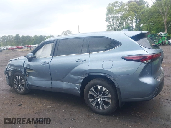 2024 Toyota Highlander LE with VIN 5TDKDRBH5RS562216, listed as a IAAI auction lot 42246348 with 14,145 mi miles and . Bid and sale history available at DreamBid. Image 14.