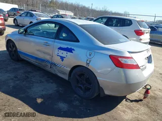 2008 Honda Civic Cpe EX-L with VIN 2HGFG12998H501422, listed as a IAAI auction lot 41645328 with 231,418 mi miles. Bid and sale history available at carsss.com. Image 3.