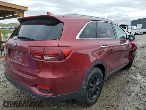 2019 Kia Sorento LX z VIN 5XYPGDA51KG468487, wystawiony jako Copart lot #55267365 z przebiegiem 112 479 mil mil oraz Szkoda całkowita • Salvage title. Historia ofert i sprzedaży dostępna na DreamBid. Obrazek 3.