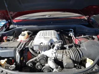 2021 Dodge Durango SRT Hellcat z VIN 1C4SDJH99MC818692, wystawiony jako IAAI lot #41070204 z przebiegiem 12 105 mil mil oraz . Historia ofert i sprzedaży dostępna na DreamBid. Obrazek 10.