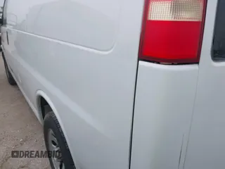 2009 Chevrolet Express Cargo z VIN 1GCFG15X091101256, wystawiony jako IAAI lot #41876722 z przebiegiem 205 406 mil mil oraz . Historia ofert i sprzedaży dostępna na DreamBid. Obrazek 3.