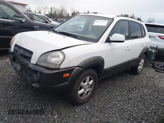 2005 Hyundai Tucson GLS with VIN KM8JN72D75U060416, listed as a IAAI auction lot 41212714 with 173,421 mi miles. Bid and sale history available at carsss.com. Image 17.