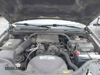 2006 Jeep Grand Cherokee Laredo with VIN 1J4GS48K16C270832, listed as a IAAI auction lot 42011375 with 246,466 mi miles. Bid and sale history available at carsss.com. Image 10.