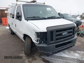 2008 Ford Econoline Cargo Commercial with VIN 1FTNE14W08DA57153, listed as a IAAI auction lot 41596848 with 121,347 mi miles. Bid and sale history available at carsss.com. Image 1.
