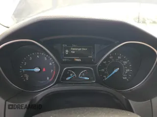 2017 Ford Focus SE with VIN 1FADP3F25HL300155, listed as a Copart auction lot 61685025 with 93,317 mi miles and Salvage title. Bid and sale history available at DreamBid. Image 9.