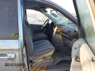 2005 Chrysler Town & Country Touring with VIN 2C4GP54L95R408571, listed as a IAAI auction lot 41792261 with 187,759 mi miles. Bid and sale history available at carsss.com. Image 5.