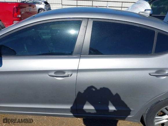 2020 Hyundai Elantra Value Edition with VIN 5NPD84LFXLH615311, listed as a IAAI auction lot 41219798 with 77,300 mi miles. Bid and sale history available at carsss.com. Image 15.