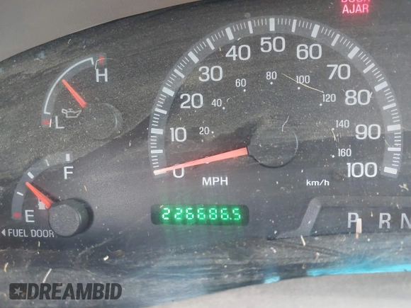 2000 Ford F-150 XL with VIN 1FTRX18L9YNB70363, listed as a IAAI auction lot 42140312 with 226,686 mi miles and . Bid and sale history available at DreamBid. Image 7.