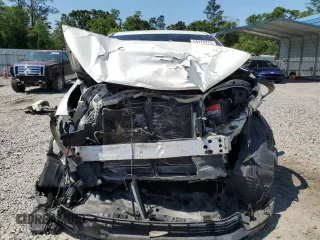 2018 Toyota Highlander LE z VIN 5TDZARFH0JS036985, wystawiony jako Copart lot #54472975 z przebiegiem 128 131 mil mil oraz Szkoda całkowita • Salvage title. Historia ofert i sprzedaży dostępna na DreamBid. Obrazek 5.