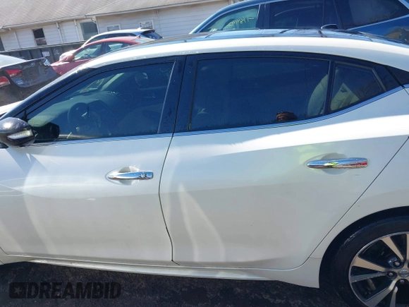 2016 Nissan Maxima SL z VIN 1N4AA6AP8GC413489, wystawiony jako IAAI lot #41899453 z przebiegiem 133 823 mil mil oraz . Historia ofert i sprzedaży dostępna na DreamBid. Obrazek 14.