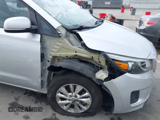 2015 Kia Sedona L with VIN KNDMA5C16F6027418, listed as a IAAI auction lot 42129259 with 78,097 mi miles. Bid and sale history available at carsss.com. Image 6.