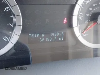 2008 Ford Escape XLT with VIN 1FMCU93198KD32038, listed as a IAAI auction lot 38925724 with 66,153 mi miles. Bid and sale history available at carsss.com. Image 7.