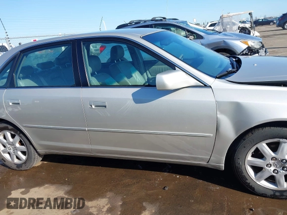 2001 Toyota Avalon XL z VIN 4T1BF28B51U189775, wystawiony jako IAAI lot #41970356 z przebiegiem 247 969 mil mil oraz . Historia ofert i sprzedaży dostępna na DreamBid. Obrazek 14.
