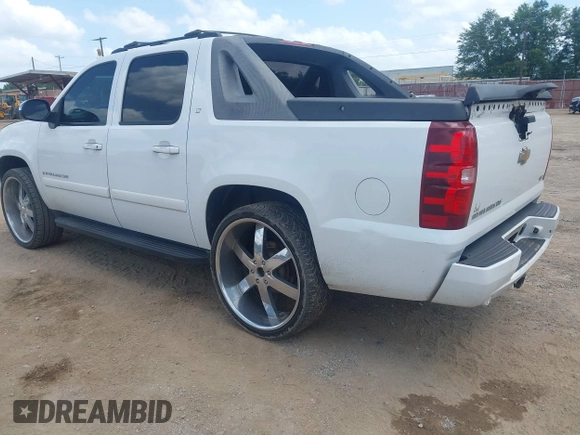 2007 Chevrolet Avalanche LTZ with VIN 3GNEC12047G306471, listed as a IAAI auction lot 42588844 with 216,509 mi miles and . Bid and sale history available at DreamBid. Image 3.