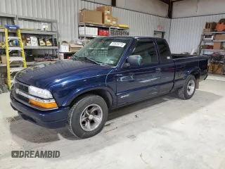 2001 Chevrolet S-10 LS with VIN 1GCCS19W018256081, listed as a Copart auction lot 53629275 with 145,627 mi miles and Salvage Title. Bid and sale history available at DreamBid. Image 1.