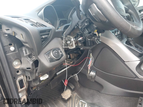 2013 Ford Escape SE z VIN 1FMCU0G91DUA41785, wystawiony jako IAAI lot #42706191 z przebiegiem 202 308 mil mil oraz . Historia ofert i sprzedaży dostępna na DreamBid. Obrazek 6.