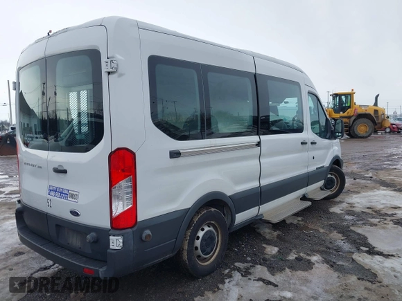 2018 Ford Transit XL z VIN 1FDZX2CM7JKA52904, wystawiony jako IAAI lot #41677165 z przebiegiem 15 201 mil mil oraz . Historia ofert i sprzedaży dostępna na DreamBid. Obrazek 4.